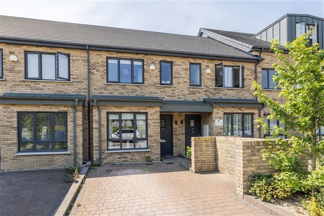 15 THE HEIGHTS, BARNOAKS, Citywest, Dublin 24