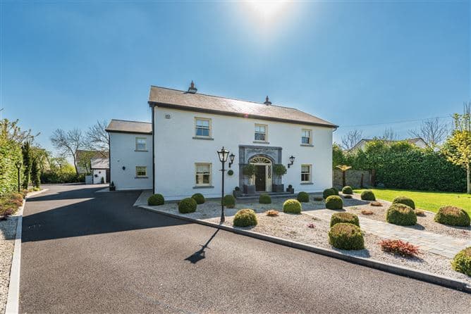 Tudor House, Blackwood, Coill Dubh, Co. Kildare
