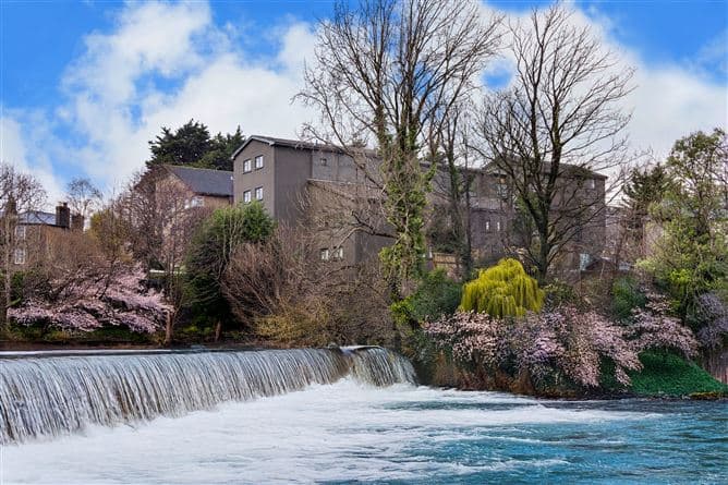 9 Errigal House, Eglinton Court, Donnybrook, Dublin 4