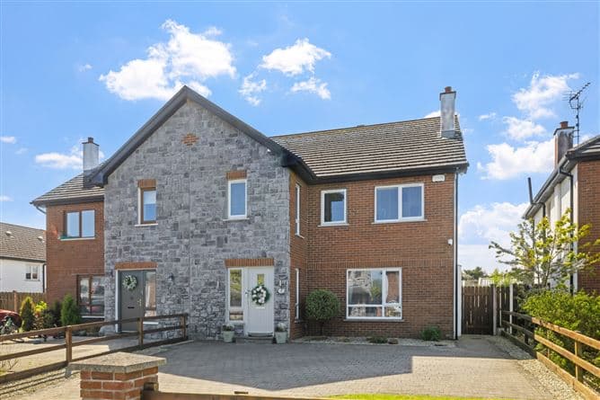 7 Carlinn Hall, Mullaharlin Road, Dundalk, Co. Louth, A91X9YE