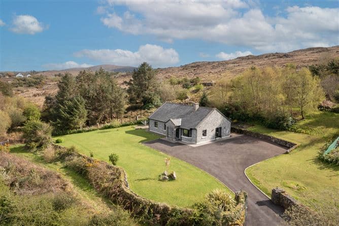 DOON WEST, ROSCAHILL, GALWAY