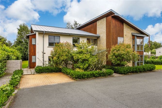 2 Ivy Court, Swords Road, Malahide, Co.Dublin