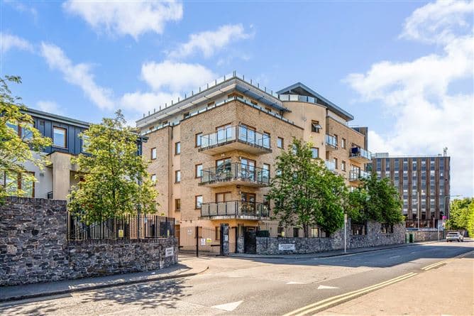 3 Bradogue Court, Annamoe Road, Cabra, Dublin 7