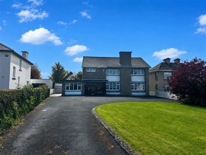 Drumcliff House, Railway Road, Kilmallock, County Limerick