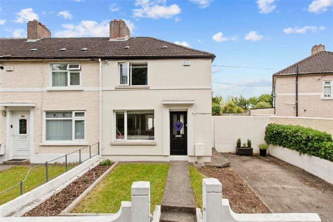 63 Ellenfield Road, Whitehall, Dublin 9