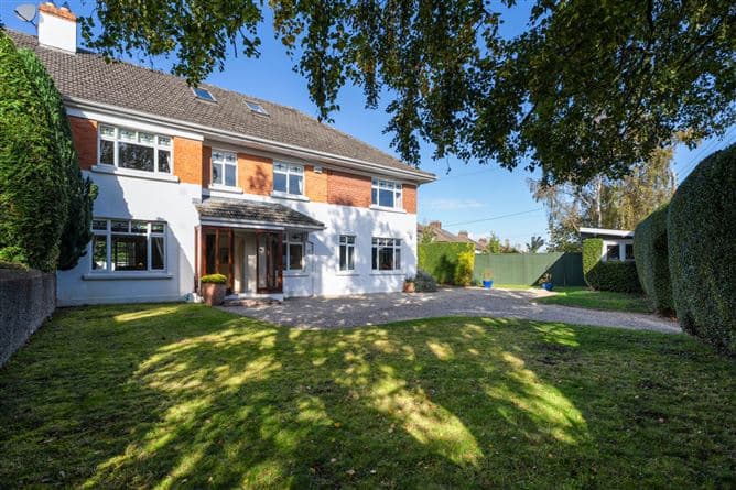 39 Priory Avenue, Blackrock, Co. Dublin, A94HR53