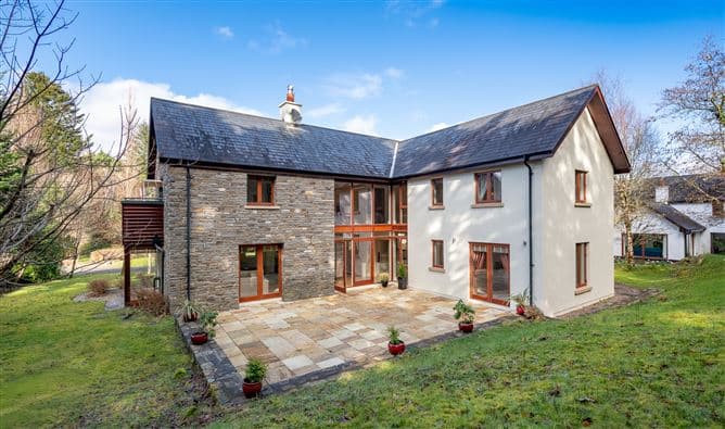 An Dún House, 6 Mountain View, Sheen Falls Country Club, Kenmare, Co. Kerry