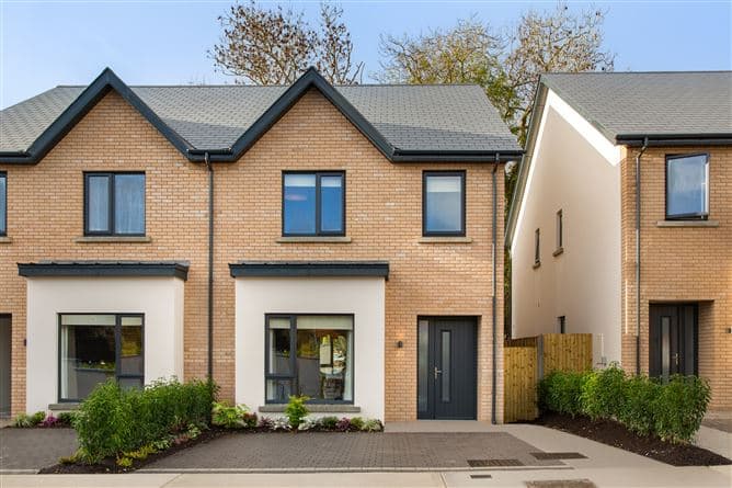 4 Bedroom Mid Terrace Convent Place, Delgany, Wicklow