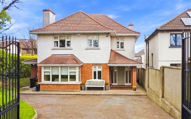 96 Monkstown Avenue, Blackrock, Co. Dublin, A94XP93