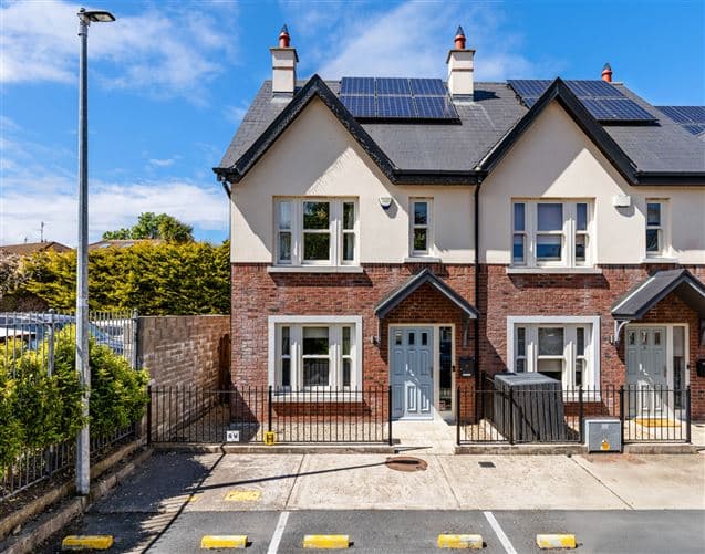 10 Tapton, Murphystown Road, Leopardstown, Dublin 18