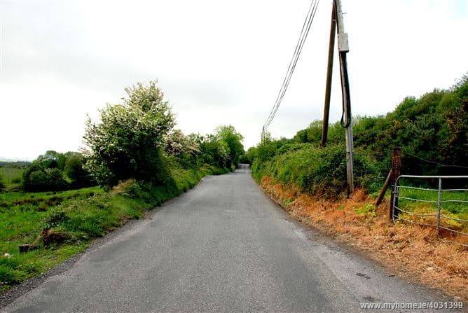 LAHARDANE MCHALES GAA CLUB, CURRAGHMORE, BOFEENAUN, BALLINA, CO. MAYO