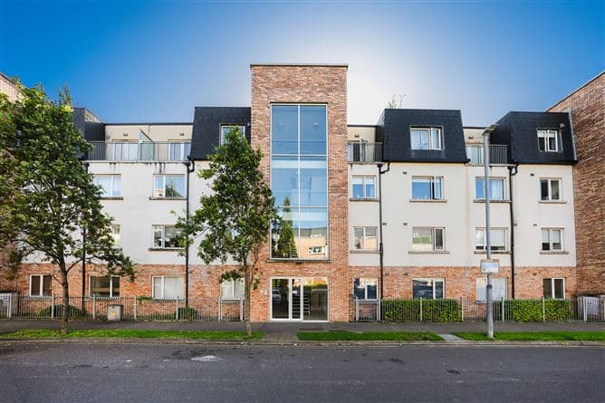 22 Eaton Terrace, Rathcoole, Co. Dublin