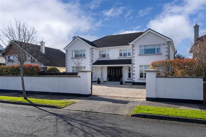 8 Deerpark Drive, Castleknock, Dublin 15