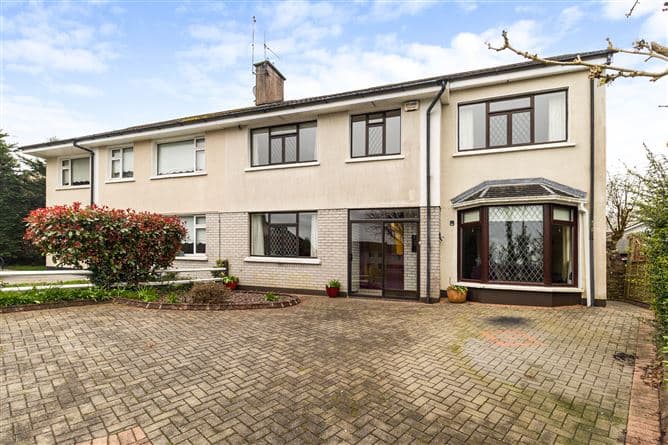 53 Brookville Estate , Glanmire, Cork