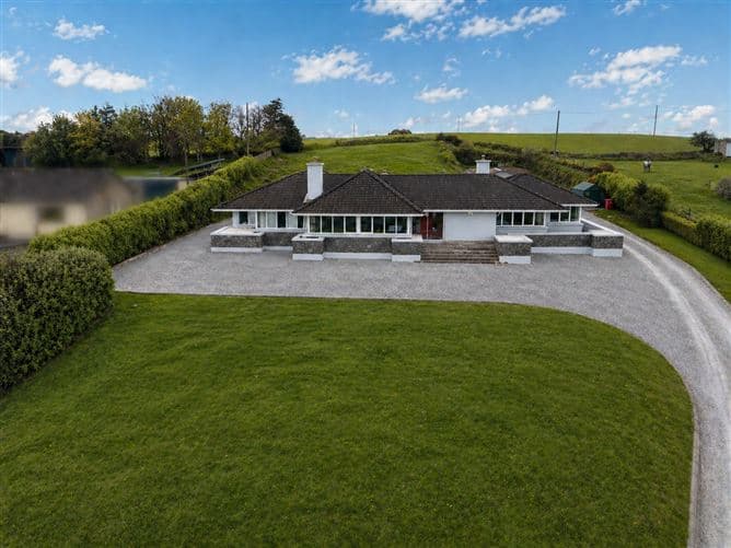 Valley View House, Farran, Co. Cork, P12CX59