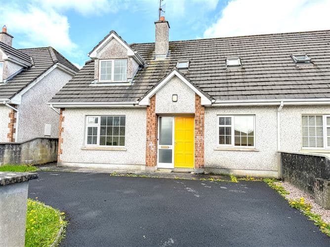 43 Gladesville, Castlebar, Castlebar, Co. Mayo, F23YR04