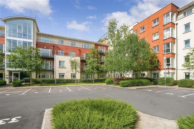 34 PREMIER SQ, FINGLAS RD, FINGLAS DUBLIN 11