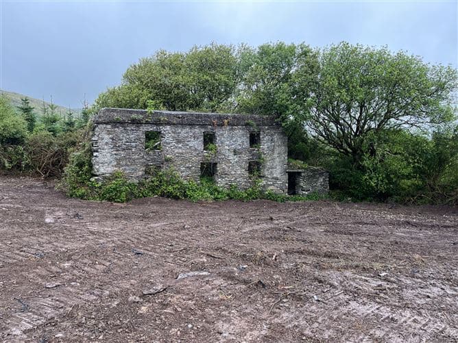 Ref 1063 - Site at Killoluaig, Portmagee, Kerry