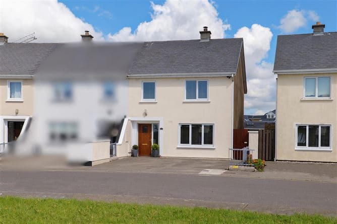 57 Fana Burca, Western Distributor Road, Knocknacarra, Galway