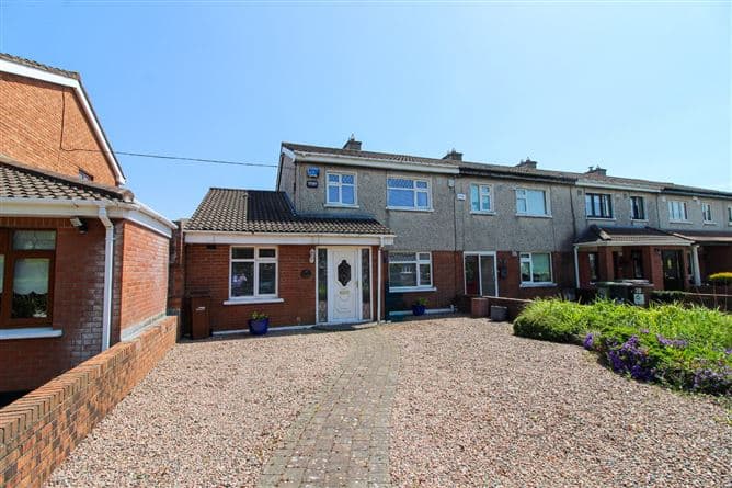 27 Whitebrook Park, Tallaght, Dublin 24