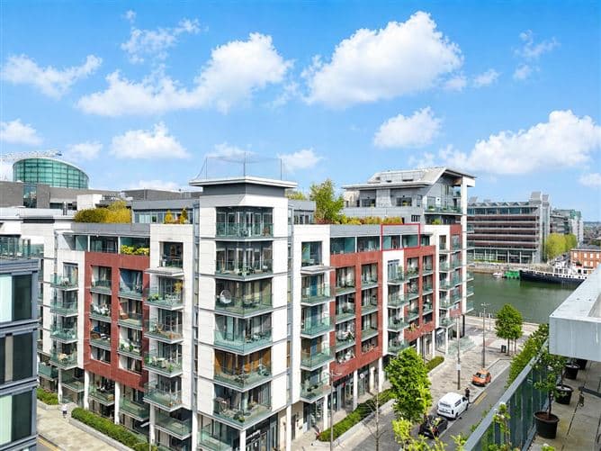 38 Forbes Quay, Grand Canal Dk, Dublin 2
