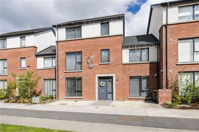 38 Somerton Drive, Lucan, Dublin