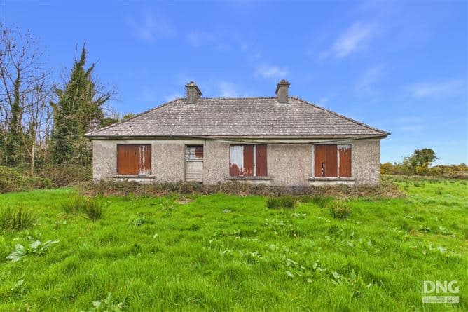 Derelict Residence On C. 14.40 Acres, Derryvode, Williamstown, County Galway
