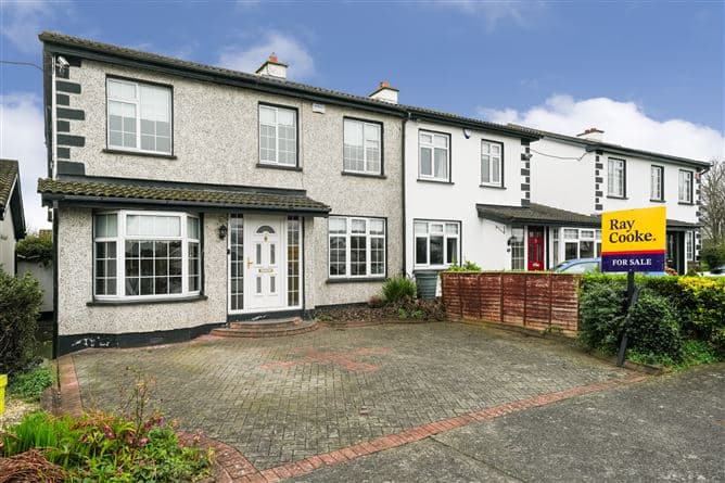 22 The Rise, Kingswood Heights, Dublin 24