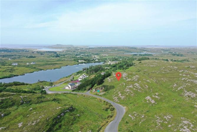 MEENBANAD, BURTONPORT, COUNTY DONEGAL