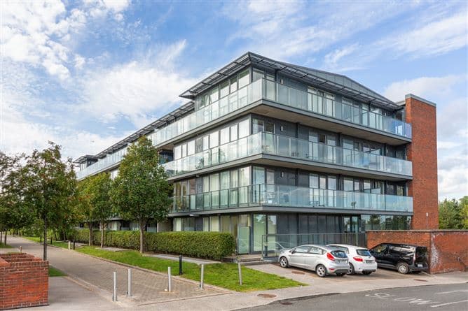 27 Mimosa Hall, Levmoss Park, The Gallops, Leopardstown, Dublin 18