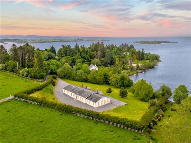 Rinneroon Bay House, Lough Corrib, Oughterard, Co. Galway