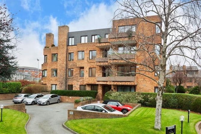 65 Merrion Village, Ballsbridge, Dublin