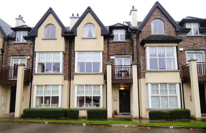 18, Brownsbarn Wood, Kingswood Cross, Naas Road, Dublin 22