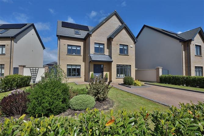 38 Effernock Green, TRIM